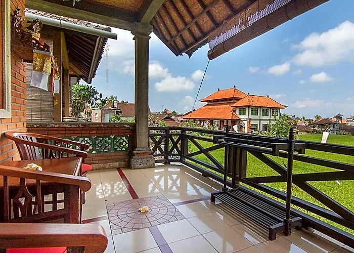 Ganesha Guest house *